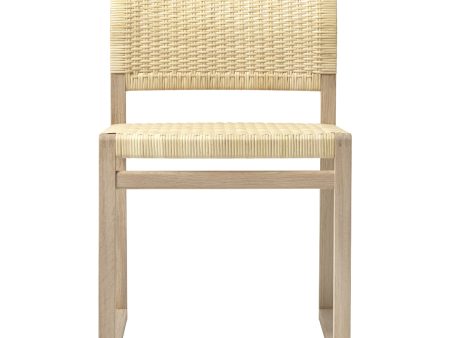 BM61 Chair - Natural Cane Wicker For Sale